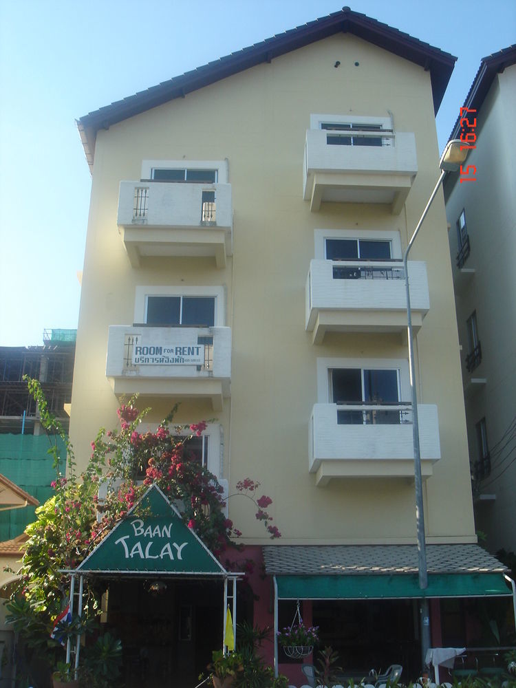 Baan Talay Hotel Pattaya Bagian luar foto
