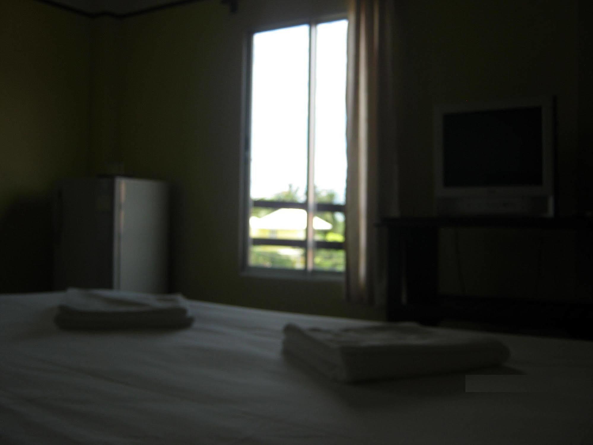 Baan Talay Hotel Pattaya Bagian luar foto